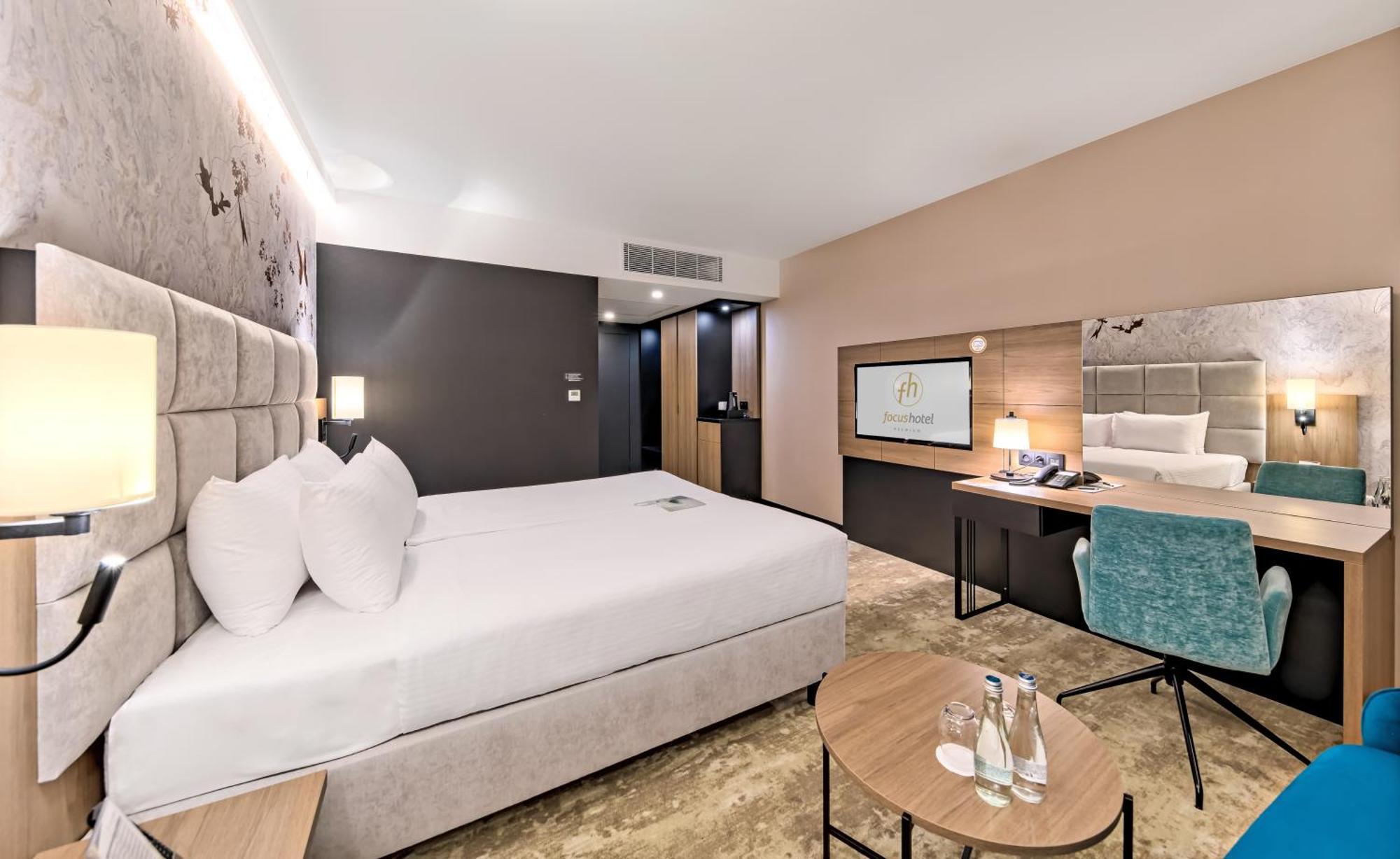 Focus Hotel Premium Warszawa Exteriér fotografie